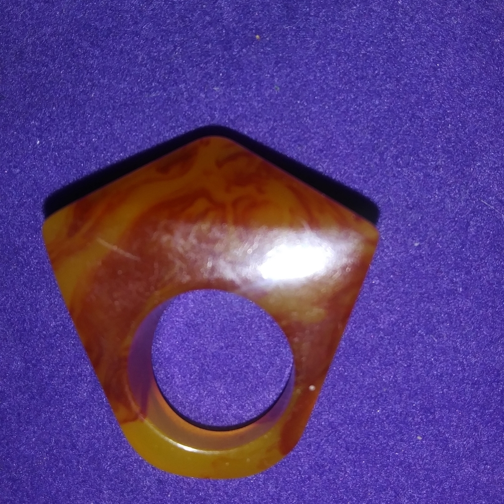 1930 Bakelight Ring size 5